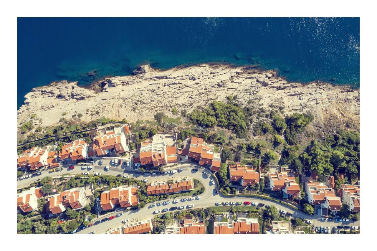 Condo With A Breathtaking View ドゥブロブニク エクステリア 写真
